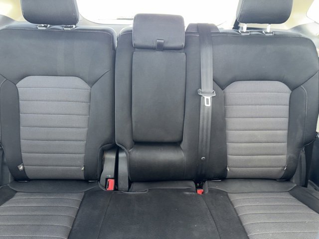 Used 2021 Ford Edge SE image 21