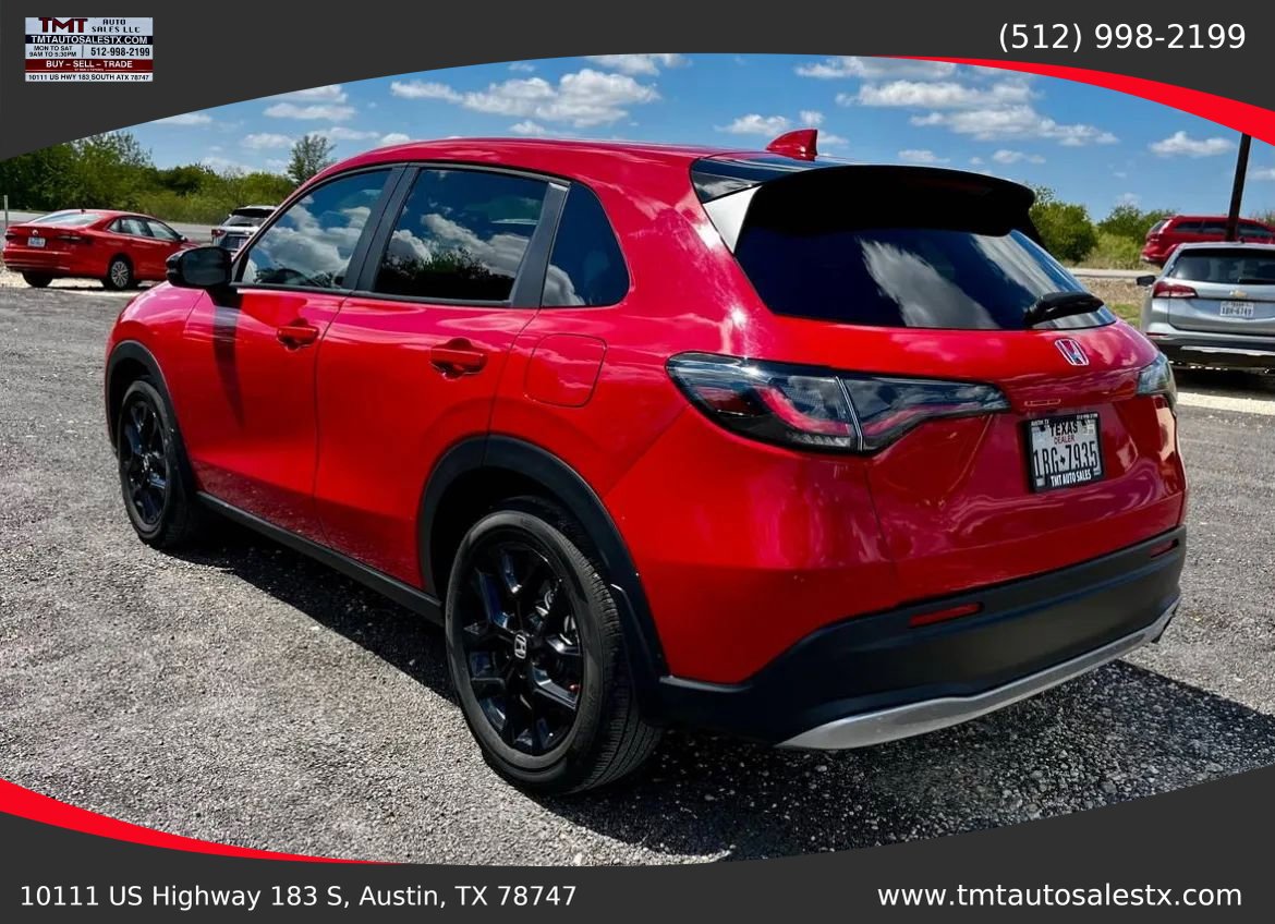 Used 2025 Honda HR-V Sport image 3