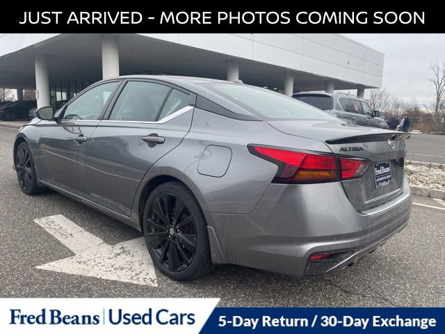 Certified 2022 Nissan Altima 2.5 SR w/ Midnight Edition Package image 6