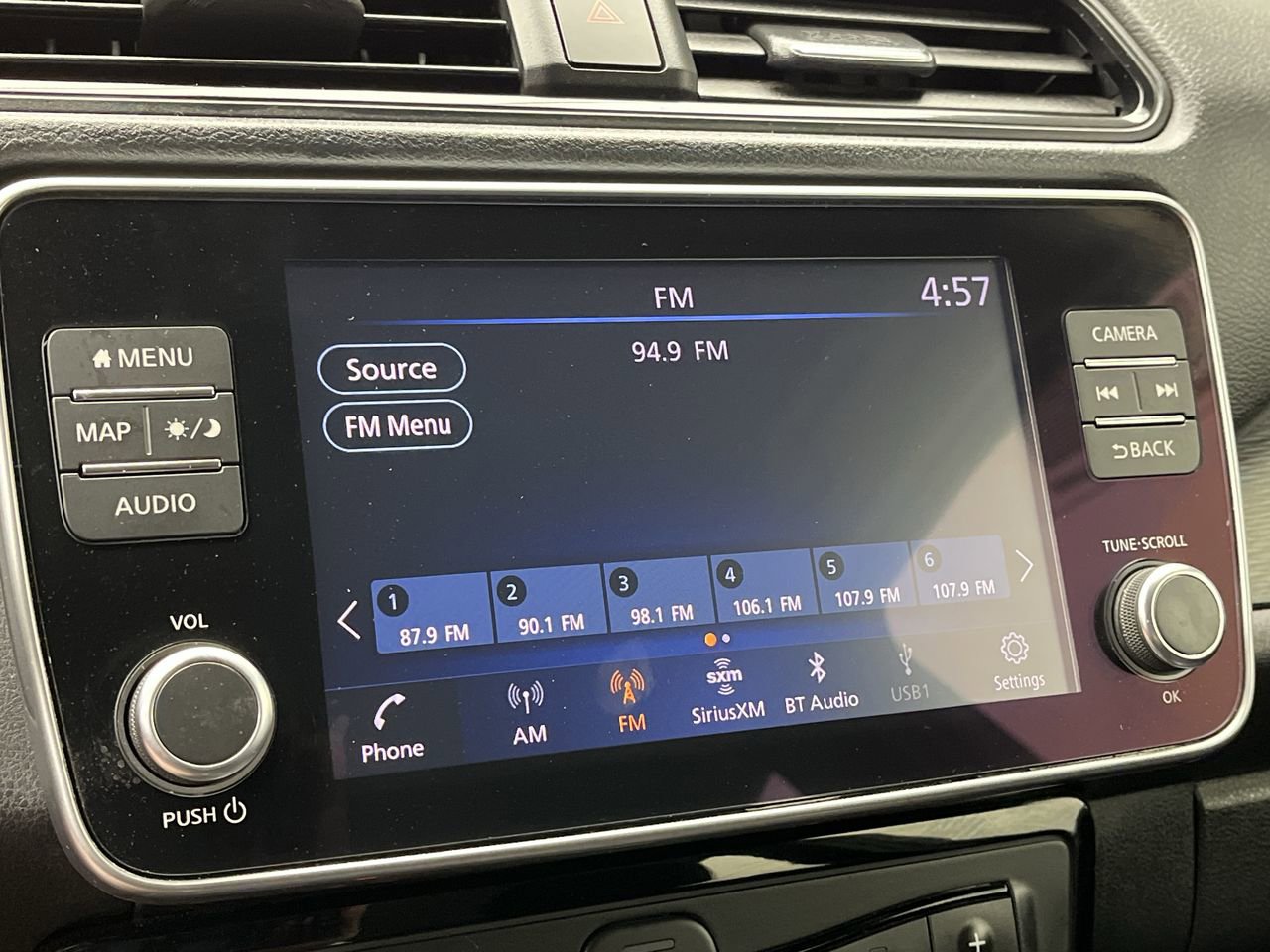 Used 2022 Nissan Leaf SV Plus FWD image 18