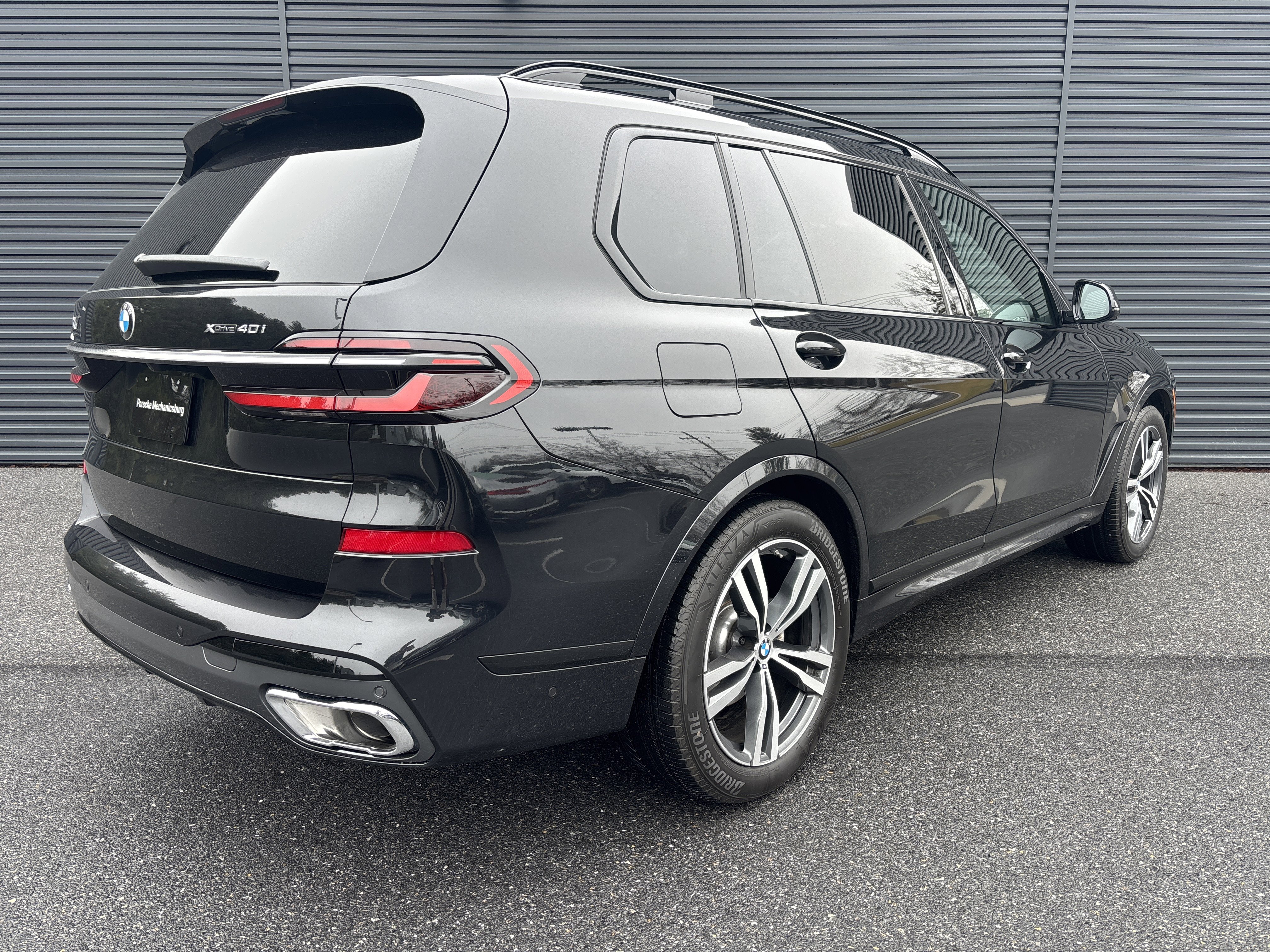Used 2026 BMW X7 xDrive40i w/ M Sport Package image 5
