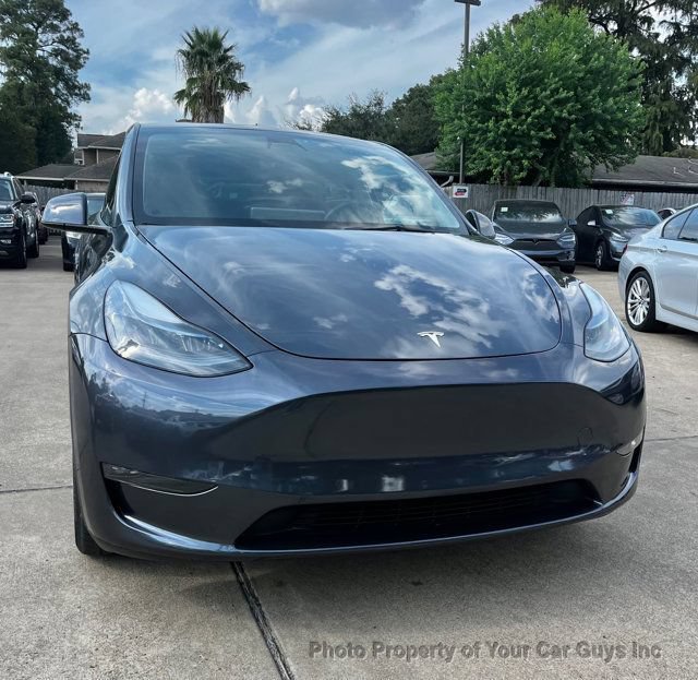 Used 2023 Tesla Model Y AWD image 3