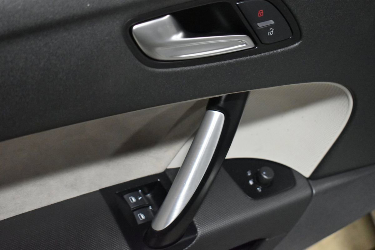 Used 2008 Audi TT 2.0T w/ Premium Pkg image 39