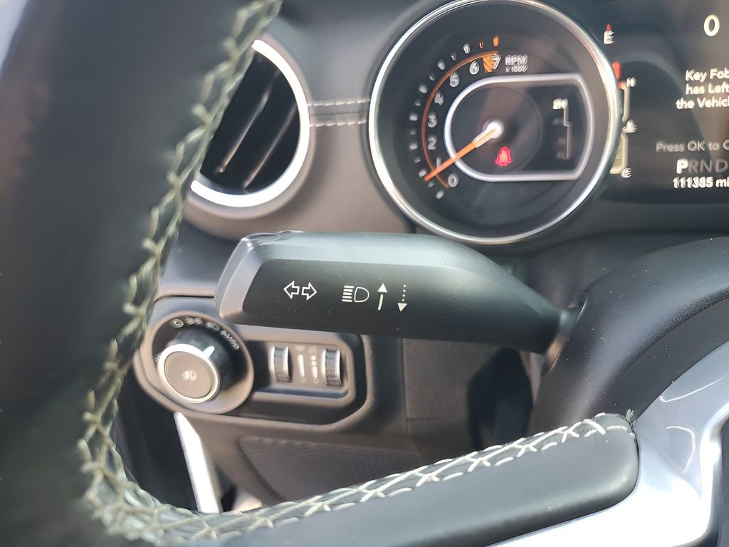 Used 2019 Jeep Wrangler Unlimited Sahara image 34