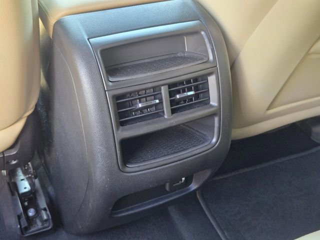Used 2019 Cadillac XT5 Luxury FWD image 16