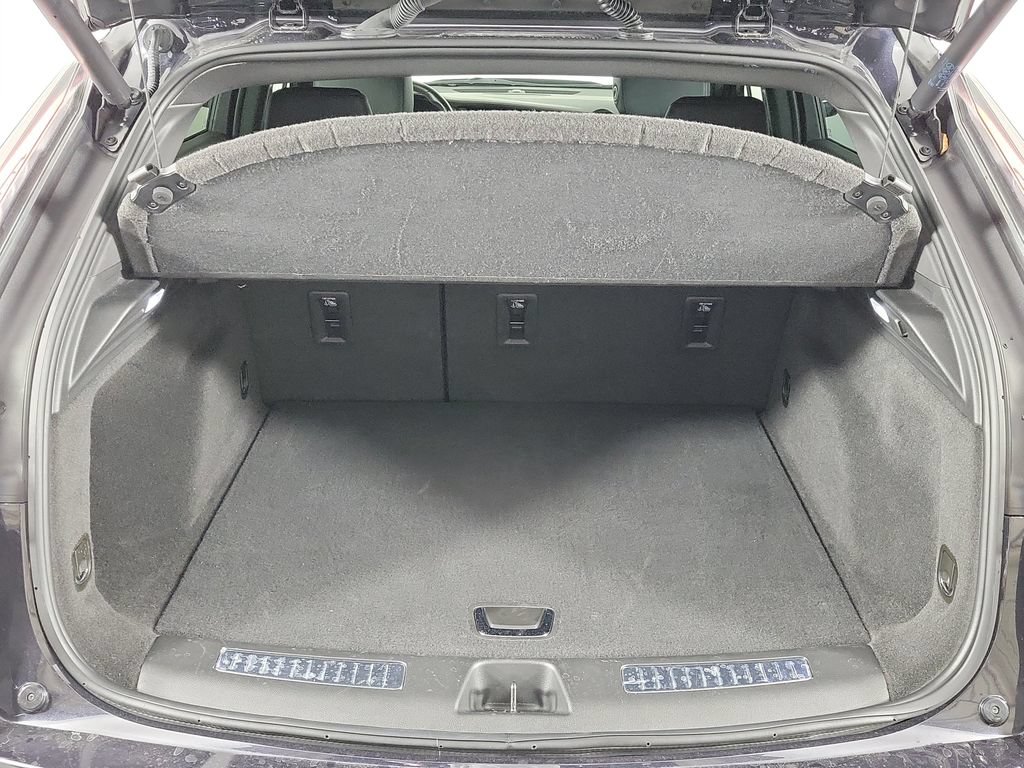 Used 2023 Cadillac XT4 Sport FWD image 8