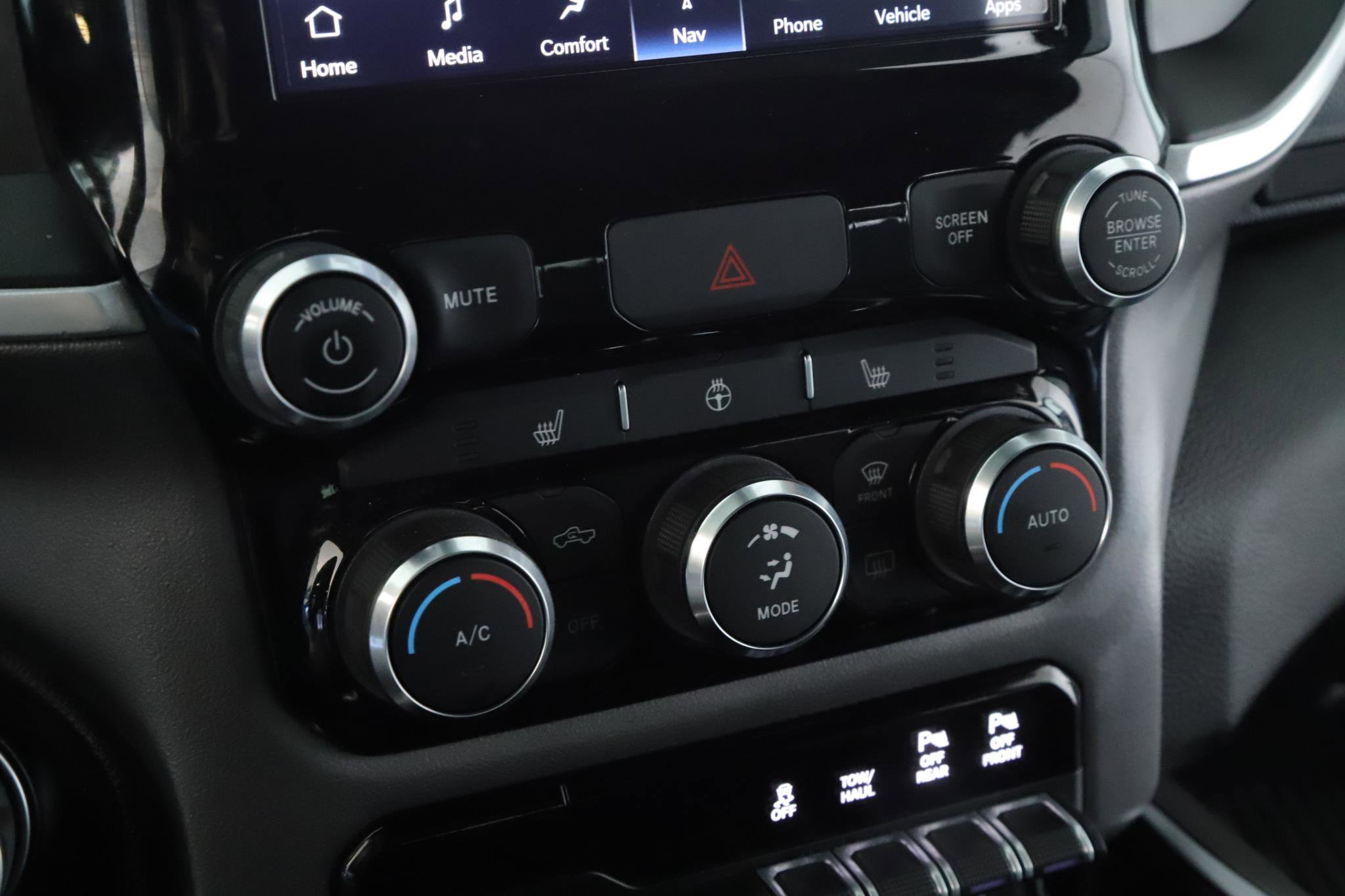 Used 2022 RAM 1500 Big Horn AWD/4WD image 14