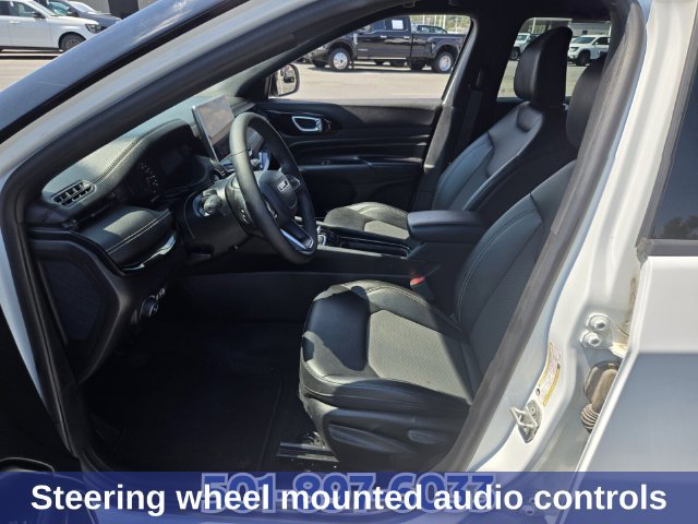 Used 2024 Jeep Compass Latitude w/ Altitude Special Edition AWD/4WD image 11