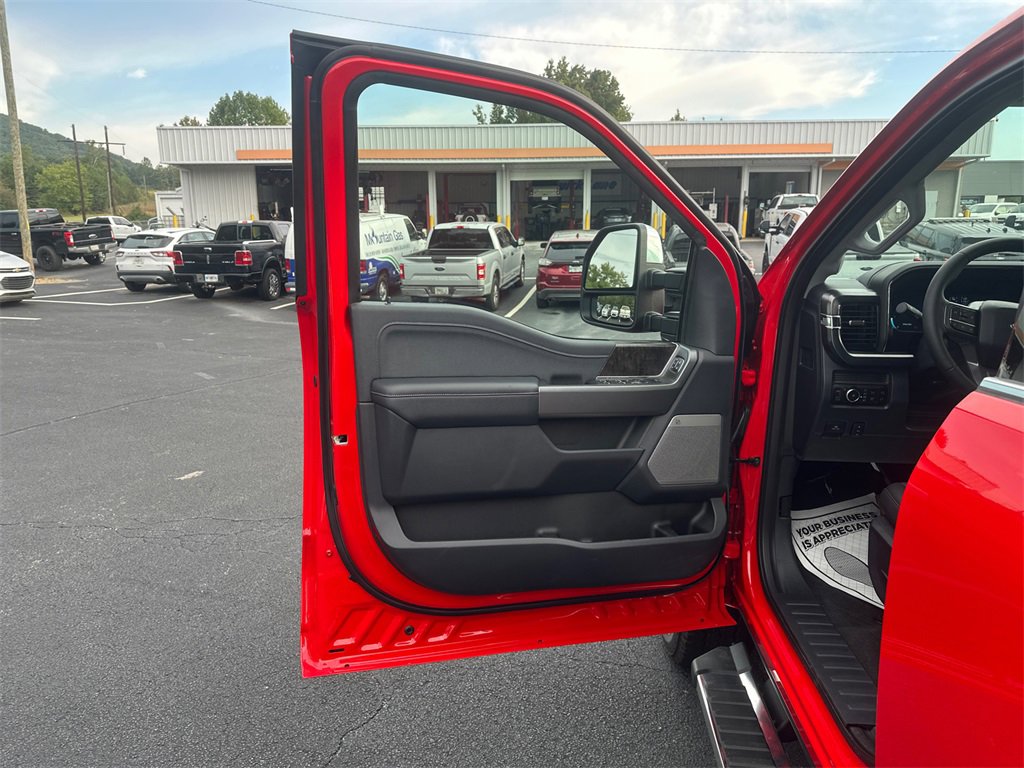 New 2026 Ford F250 Lariat w/ Chrome Package image 16