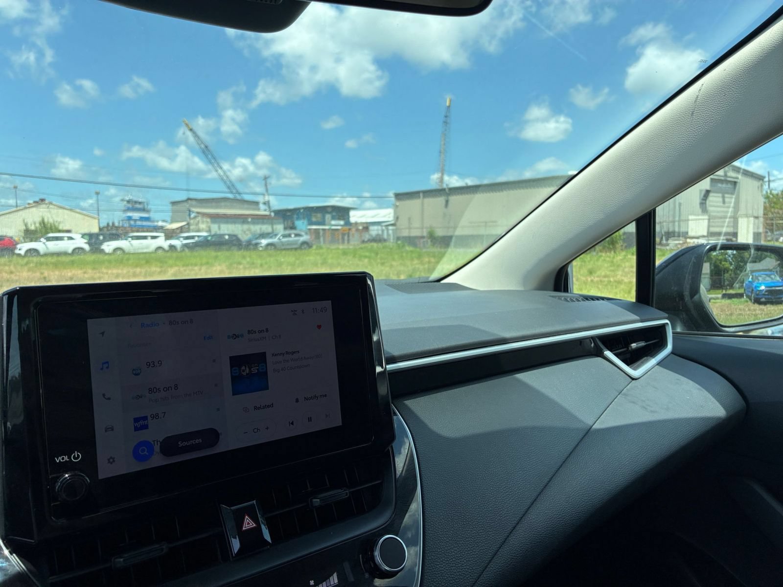 Used 2025 Toyota Corolla LE FWD image 33