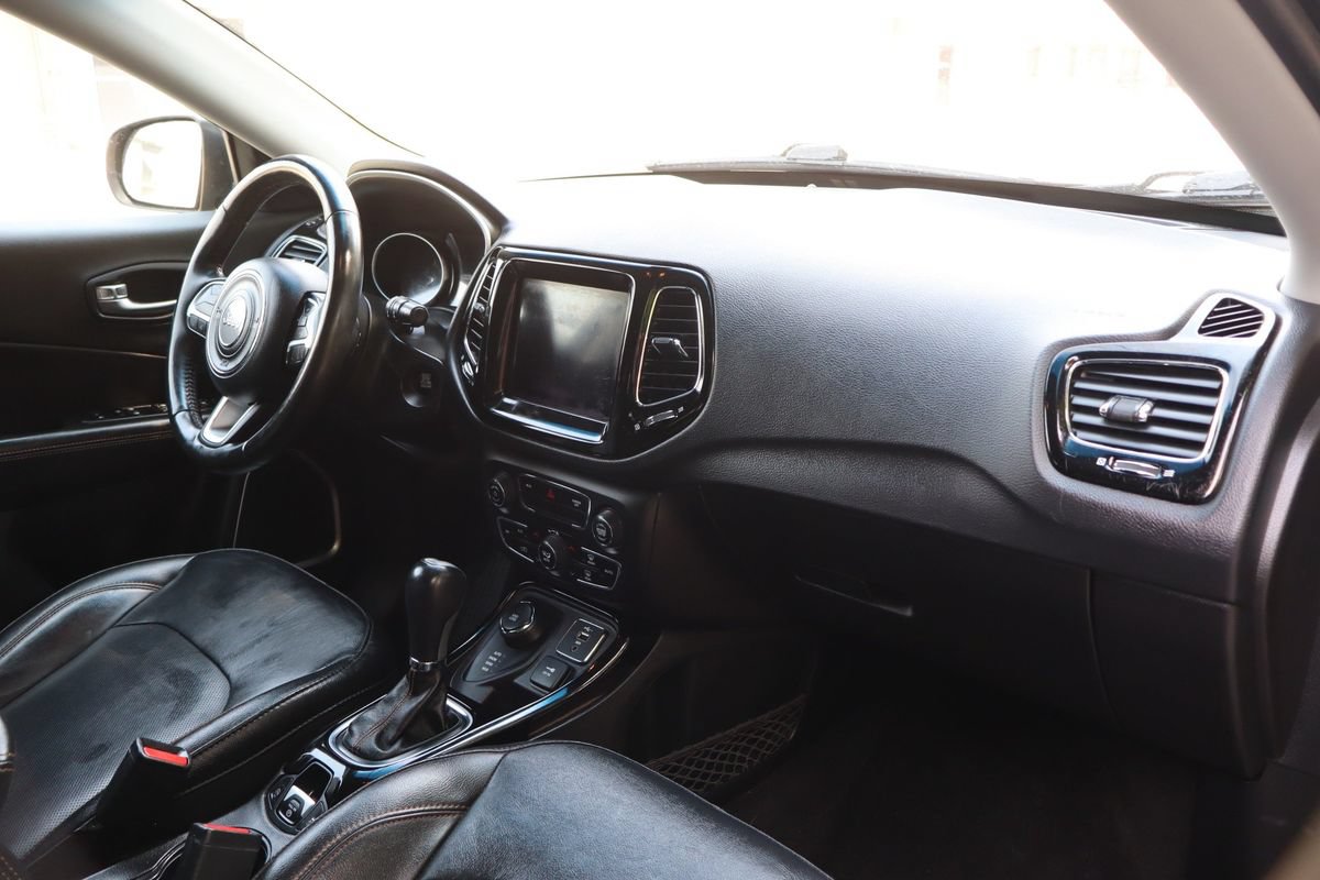 Used 2019 Jeep Compass Limited AWD/4WD image 17
