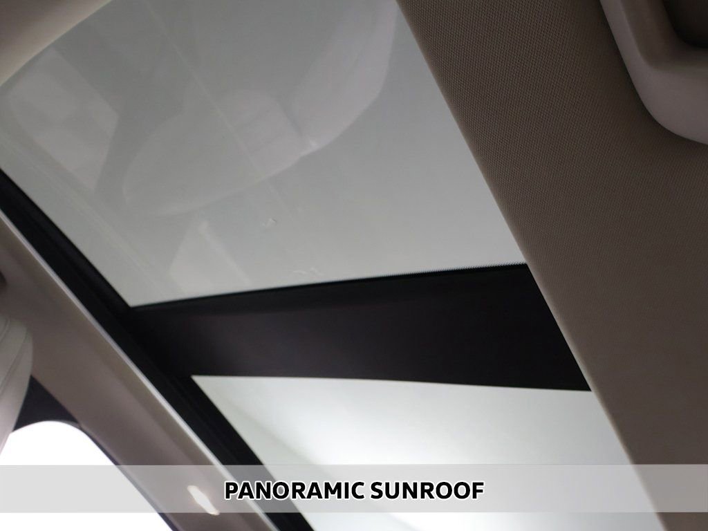 Used 2024 Nissan Ariya FWD image 4