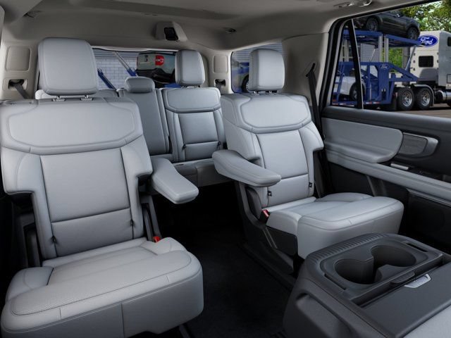 New 2027 Ford Expedition Platinum AWD/4WD image 11