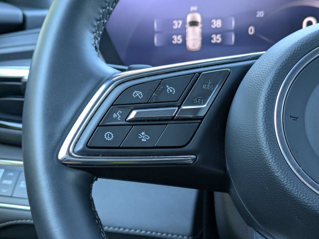 Used 2025 Buick Enclave Preferred FWD image 27