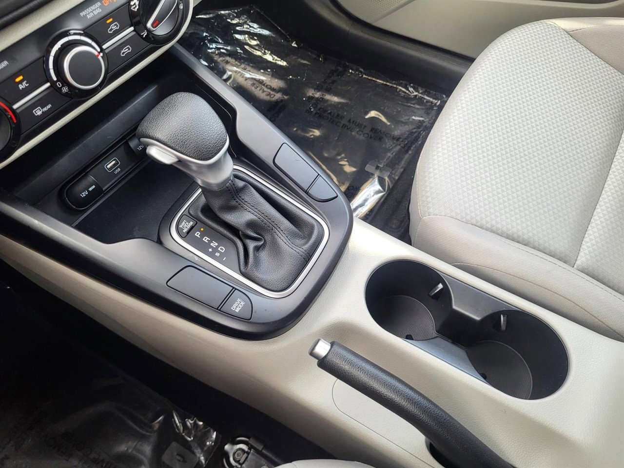 Used 2025 Kia Soul LX w/ LX Technology Package image 18