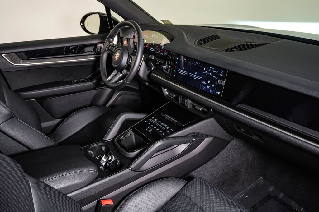 Certified 2026 Porsche Cayenne AWD/4WD image 14