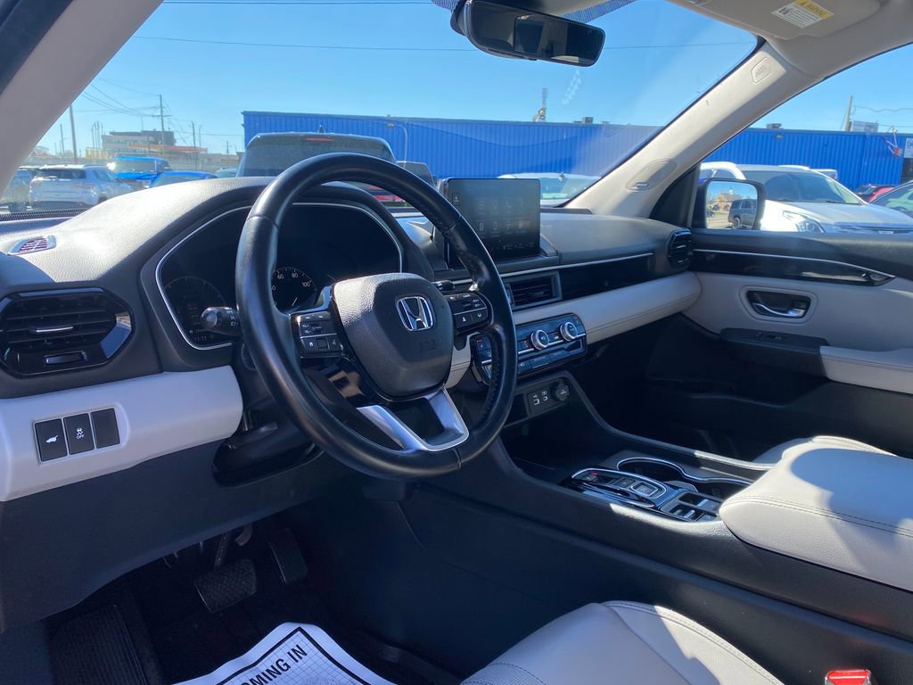 Used 2024 Honda Pilot Touring image 9