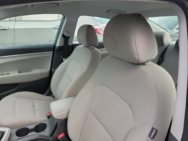 Used 2020 Hyundai Elantra SE FWD image 9