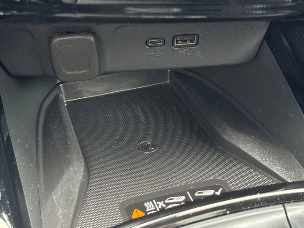 Used 2024 Chevrolet Trax LT w/ Sunroof Package image 46