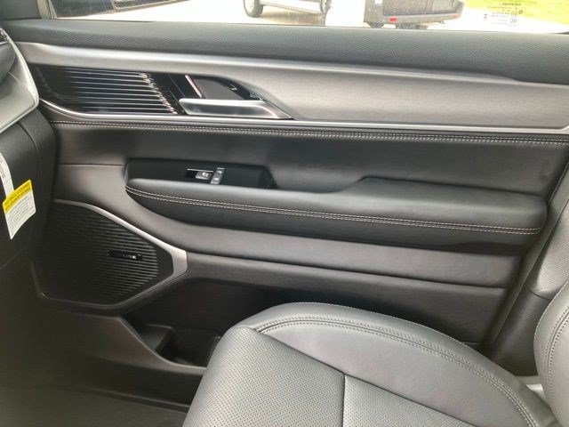 New 2026 Jeep Grand Wagoneer Limited AWD/4WD image 21