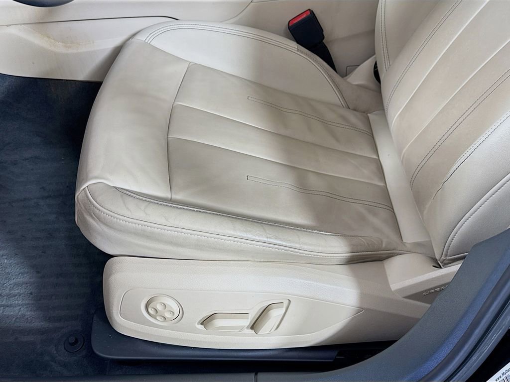 Used 2020 Audi A4 2.0T Premium w/ Convenience Package image 23