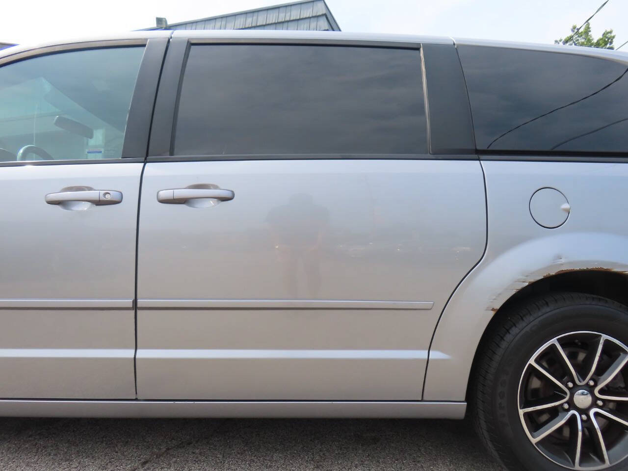 Used 2016 Dodge Grand Caravan R/T FWD image 29