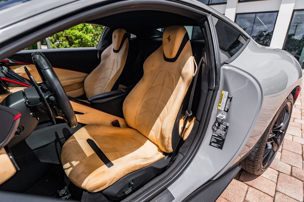 Used 2022 Ferrari Roma RWD image 24