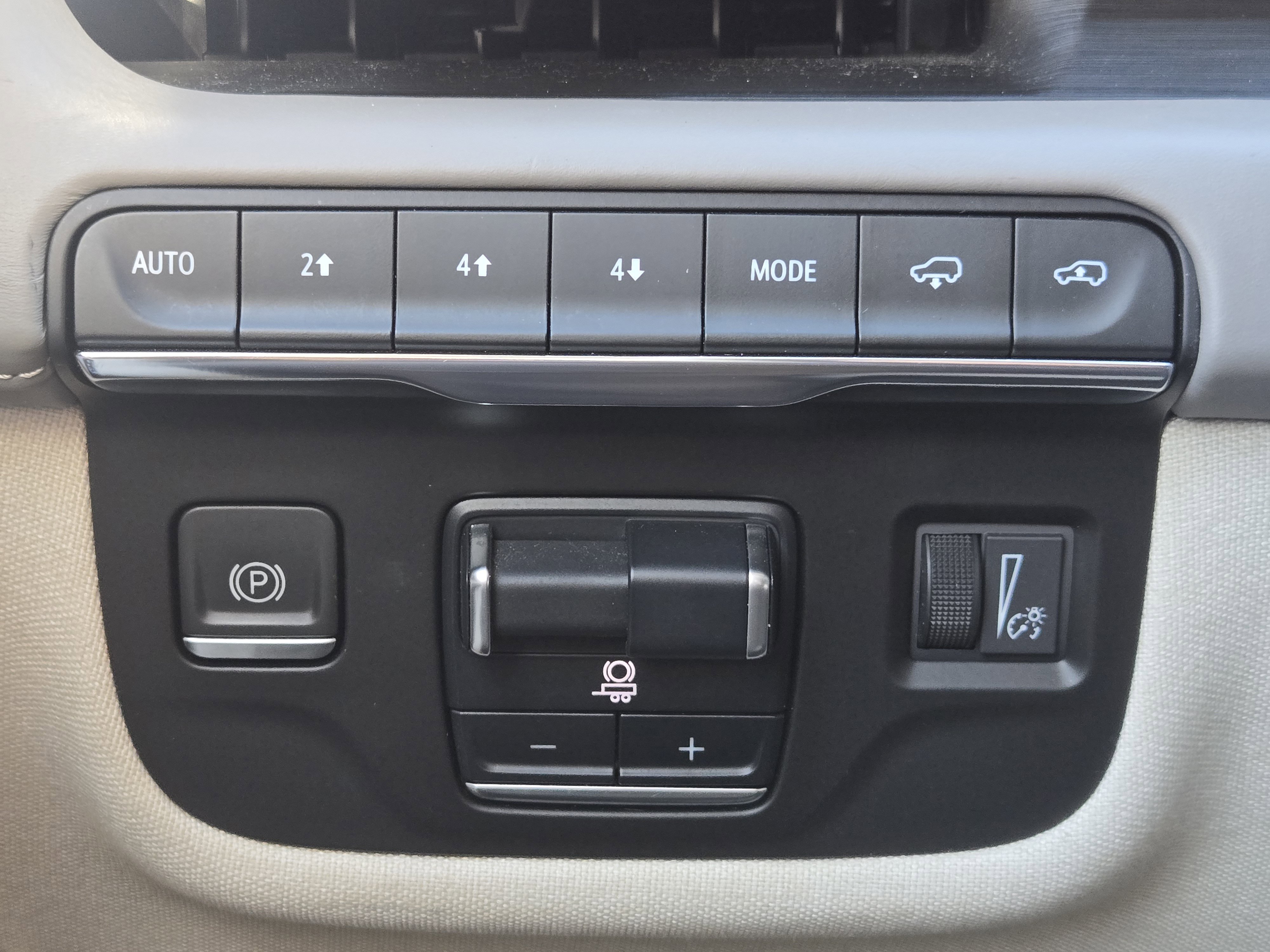 Used 2022 Cadillac Escalade Sport Platinum w/ Heavy-Duty Trailer Package image 25