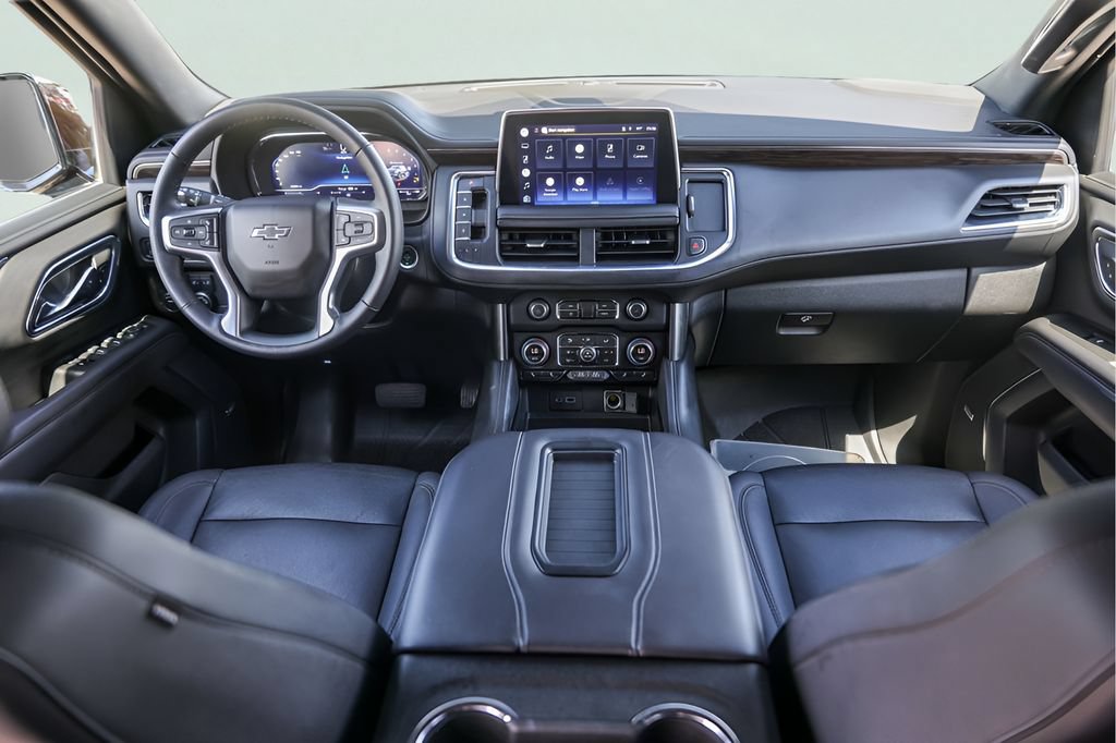Used 2022 Chevrolet Tahoe Z71 w/ Luxury Package AWD/4WD image 28