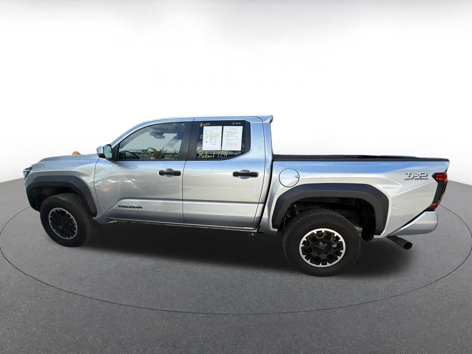 Used 2024 Toyota Tacoma TRD Off-Road image 5