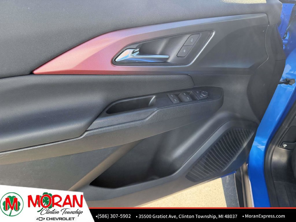 Used 2024 Chevrolet Equinox EV RS FWD image 14