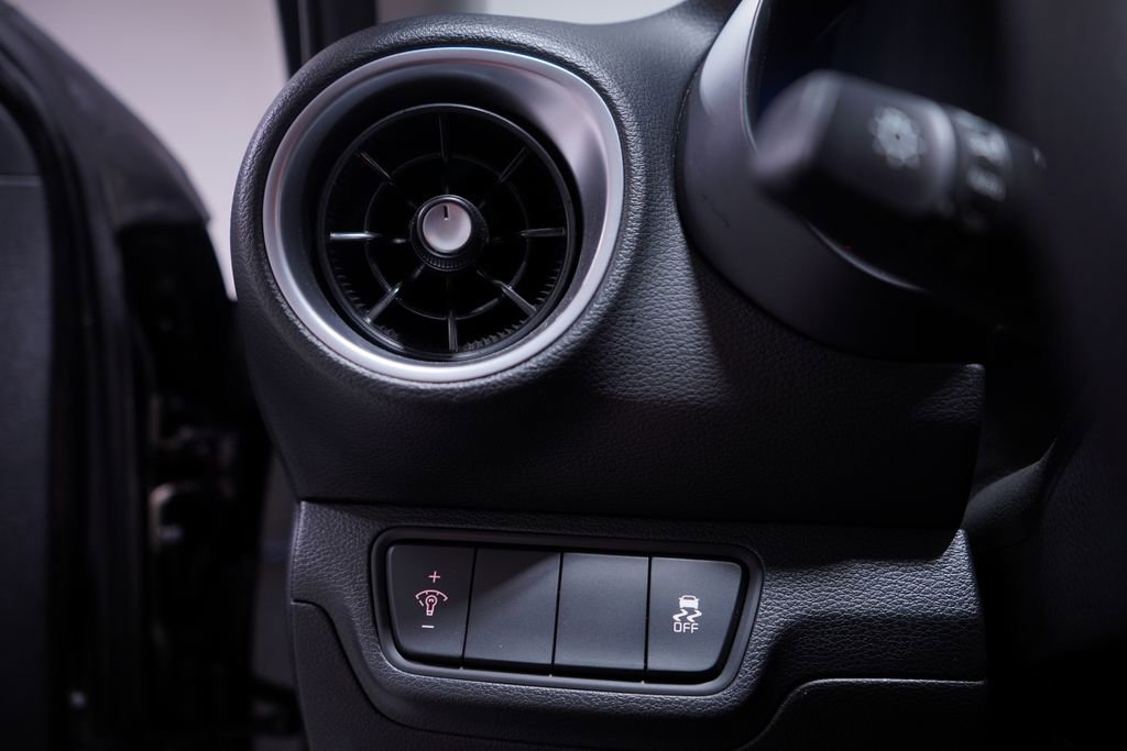 Used 2024 Kia Forte LXS image 19