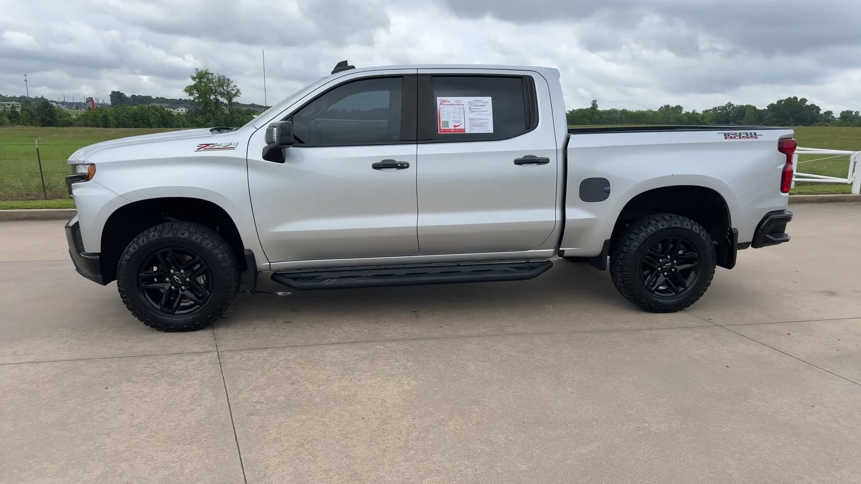 Used 2020 Chevrolet Silverado 1500 LT Trail Boss AWD/4WD image 4