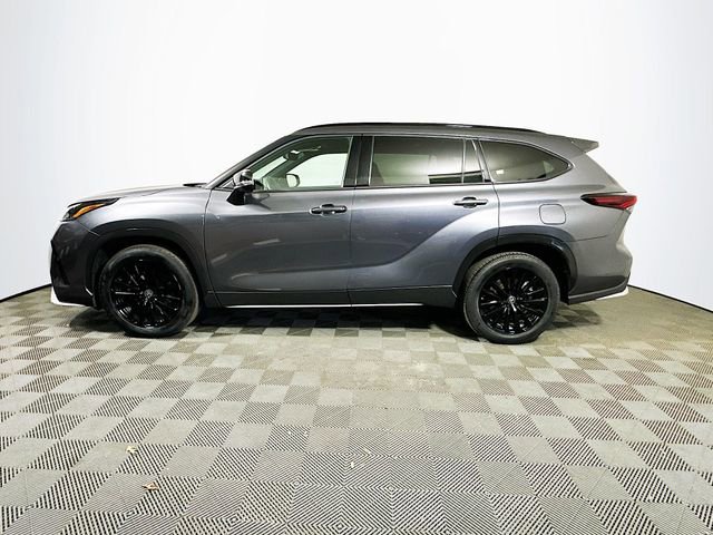 Certified 2025 Toyota Highlander XSE image 5
