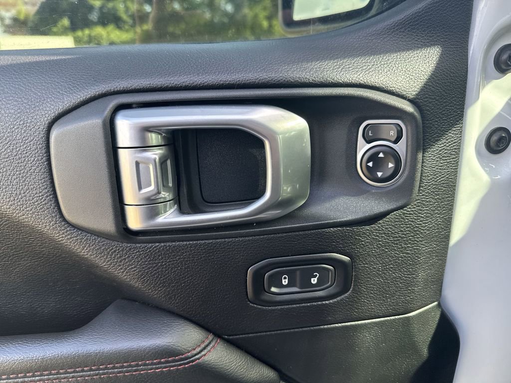 Used 2020 Jeep Gladiator Rubicon image 16