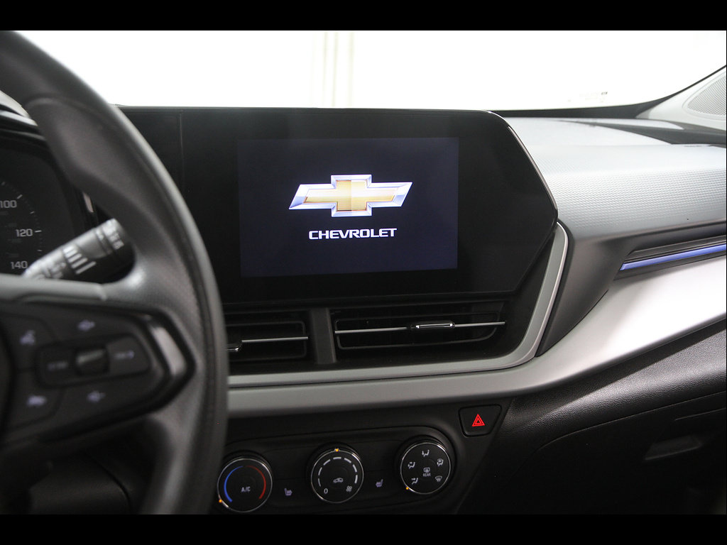 Certified 2024 Chevrolet Trax LS w/ LS Convenience Package FWD image 9