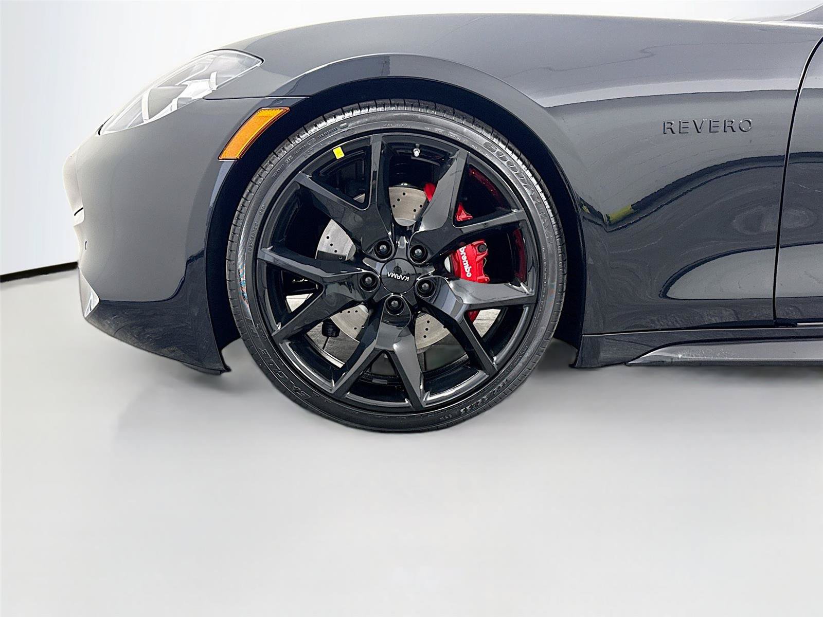 New 2025 Karma Revero Luxury RWD image 22