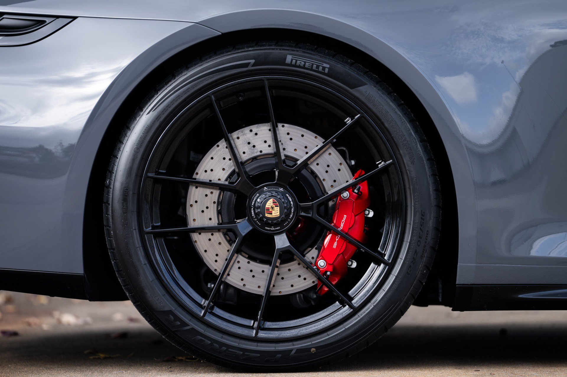 Used 2025 Porsche 911 Carrera 4 GTS image 35