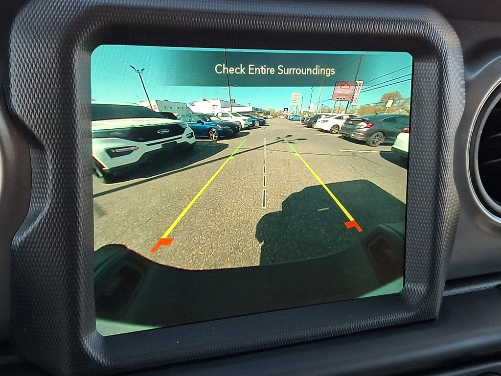 Used 2023 Jeep Gladiator Willys image 25