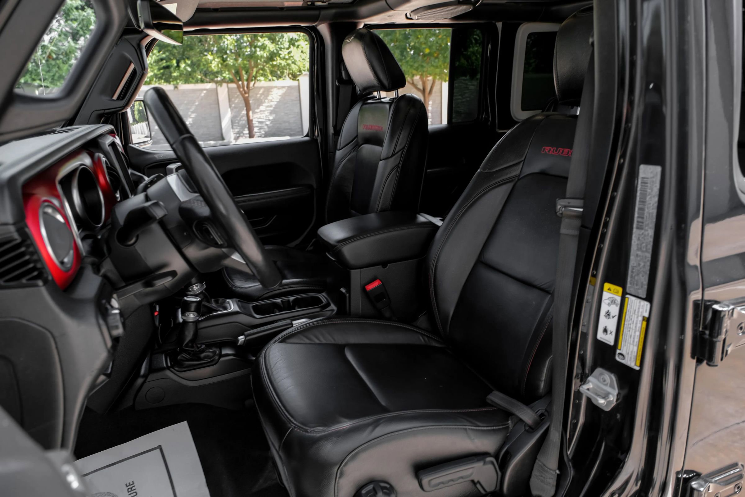 Used 2019 Jeep Wrangler Unlimited Rubicon image 31