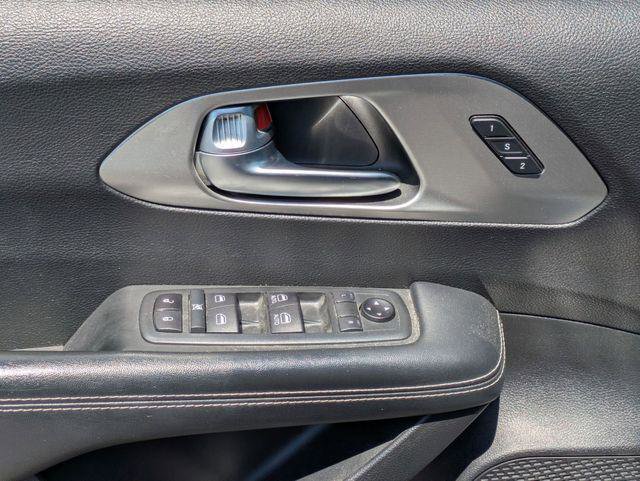 Certified 2020 Chrysler Pacifica Touring-L w/ Advanced Safetytec Group AWD/4WD image 12