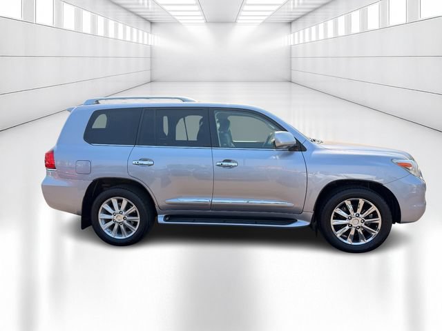 Used 2008 Lexus LX 570 4WD w/ Technology Pkg image 4
