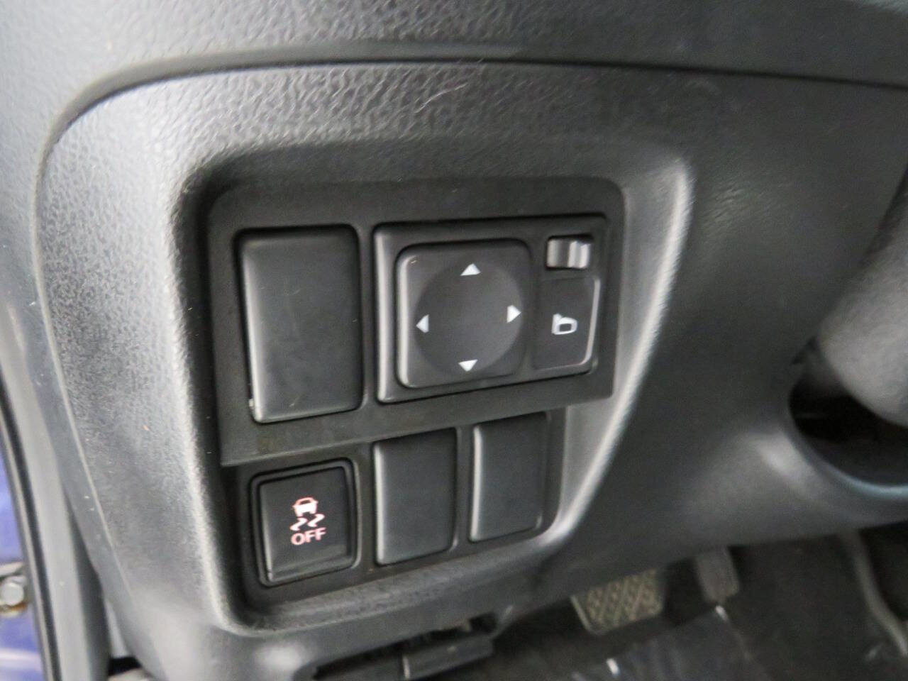 Used 2015 Nissan Juke S image 20