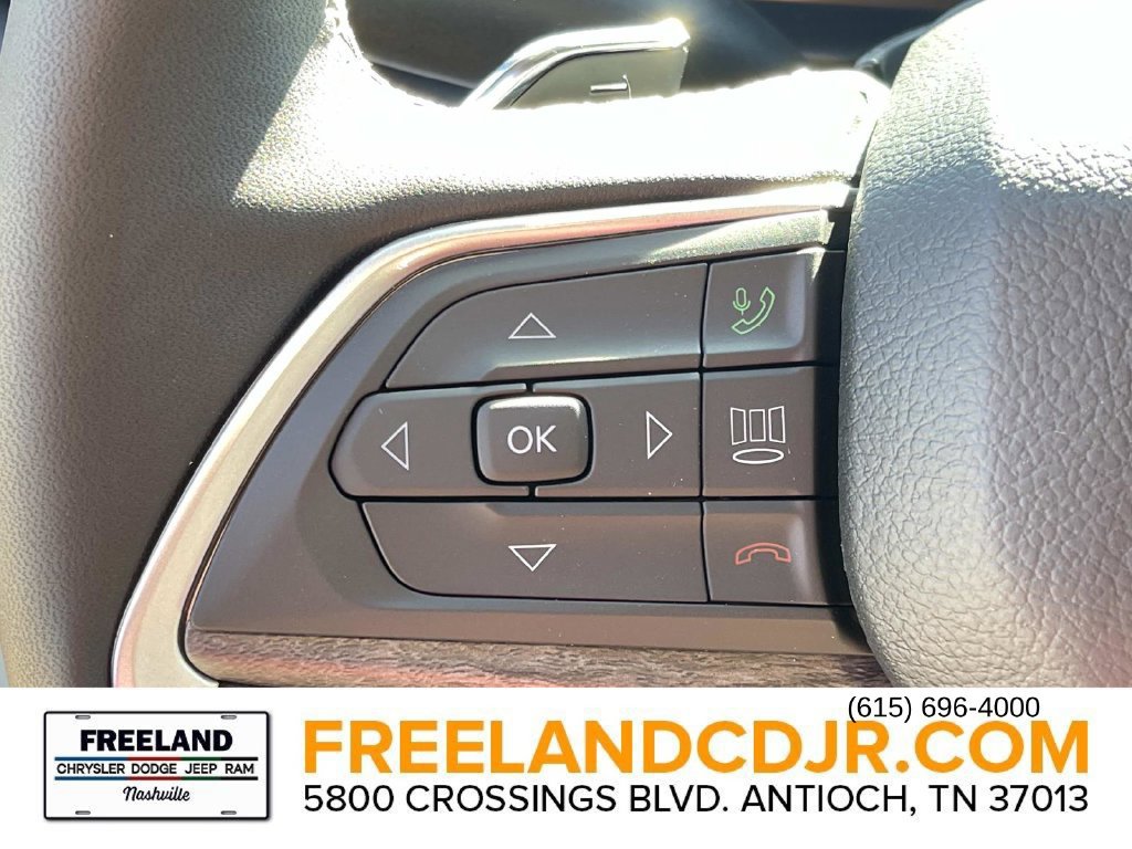 New 2025 Jeep Grand Cherokee L Limited w/ Luxury Tech Group II AWD/4WD image 32