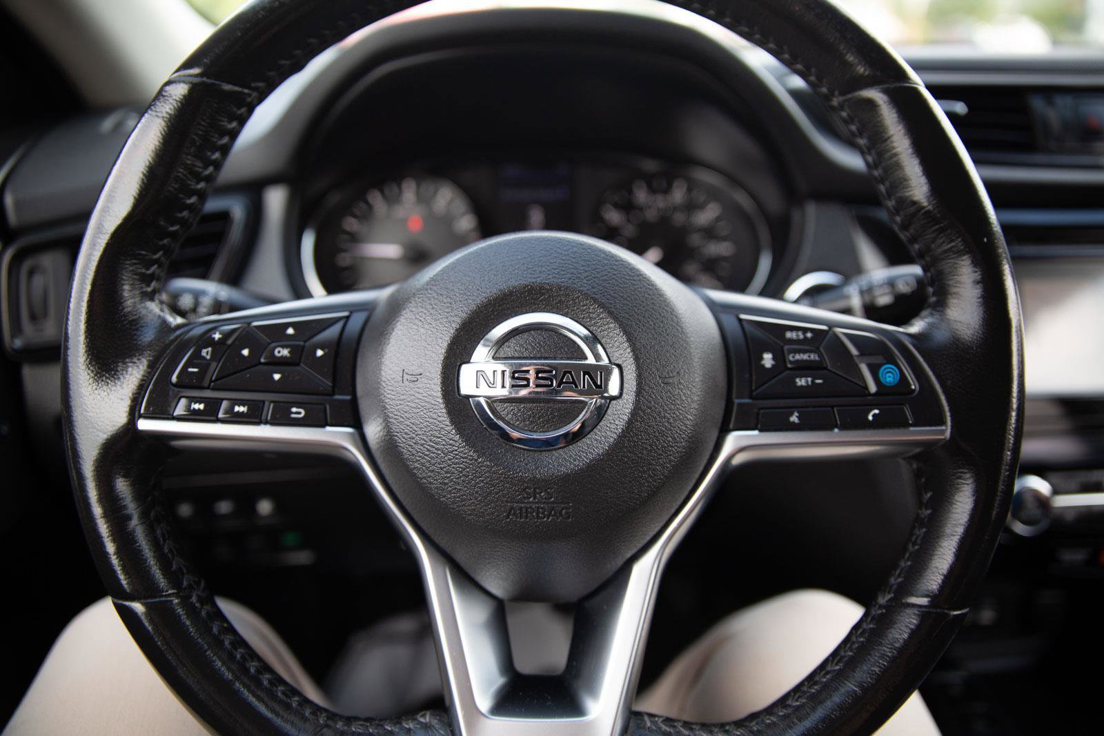 Used 2019 Nissan Rogue SV w/ Premium Package image 10