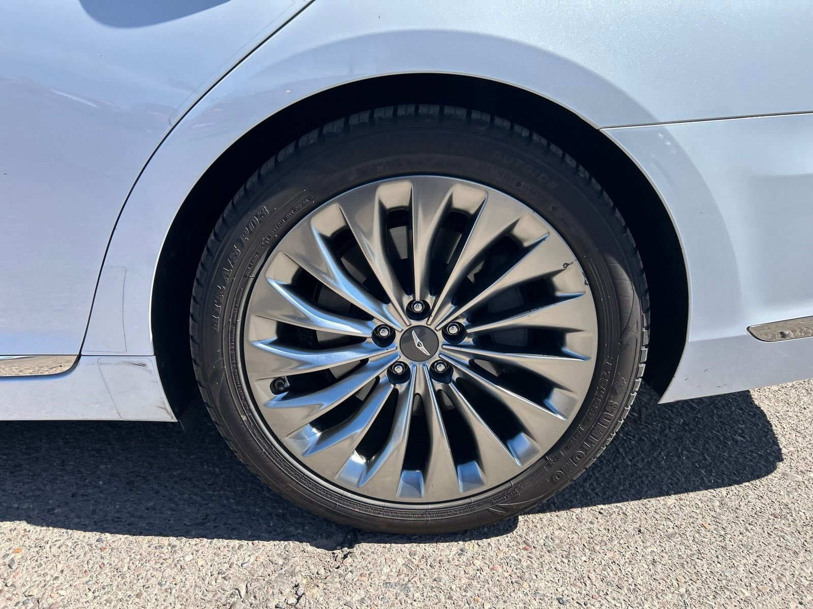 Used 2017 Genesis G90 3.3T Premium image 10