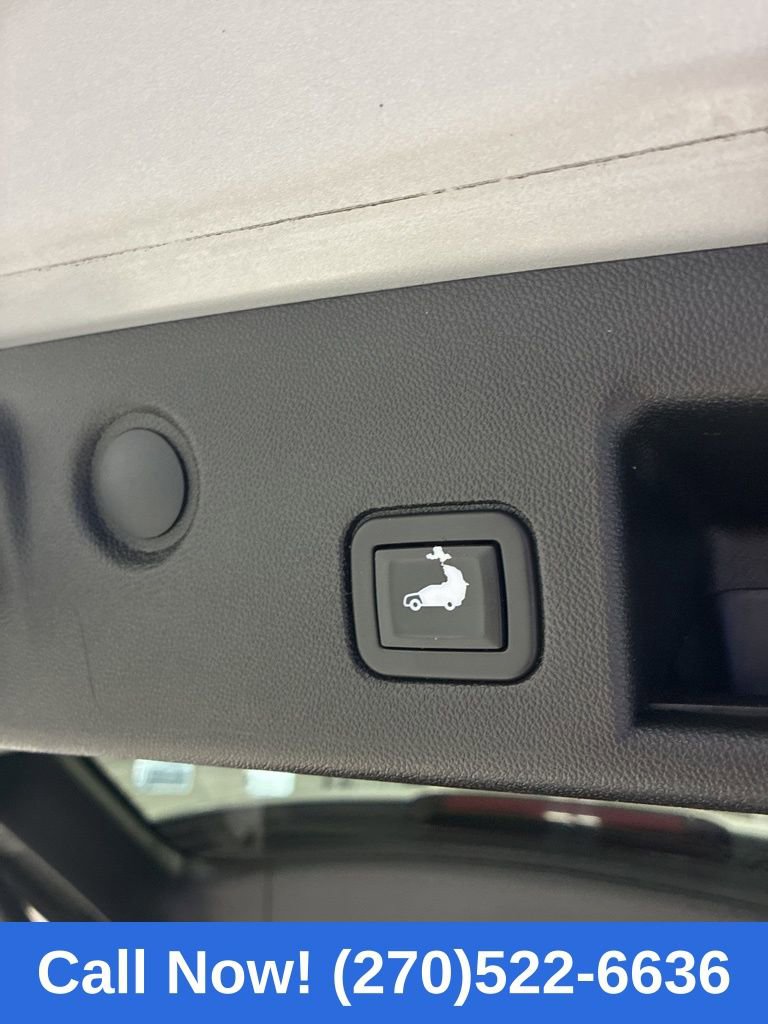 Used 2020 Chevrolet Equinox LT image 41