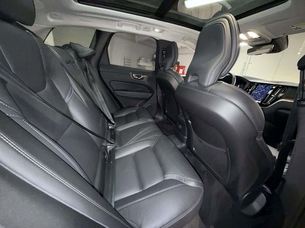 Used 2024 Volvo XC60 T8 Ultimate w/ Climate Package image 16