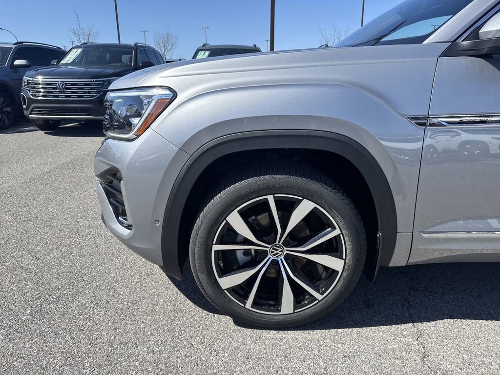 New 2025 Volkswagen Atlas Cross Sport SEL Premium R-Line image 9