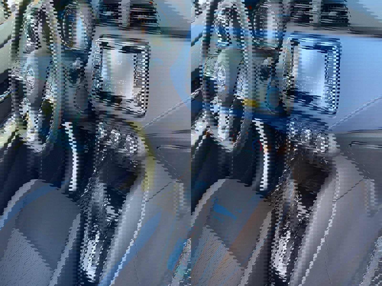 Certified 2025 Nissan Versa SV image 9